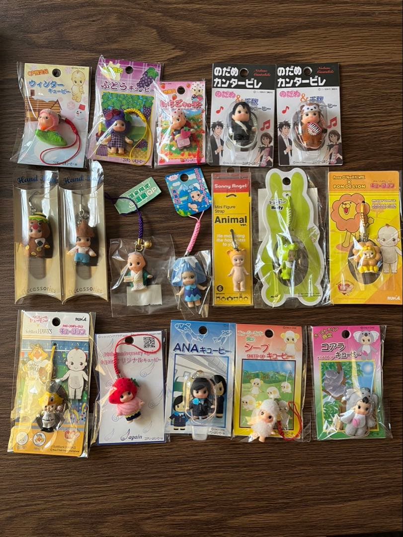 ご当地キューピーストラップ128点