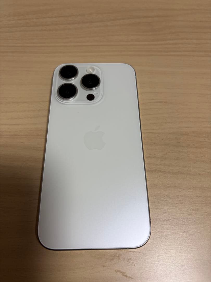 iPhone15 Pro 512GB ホワイト SIM フリー 送料無料