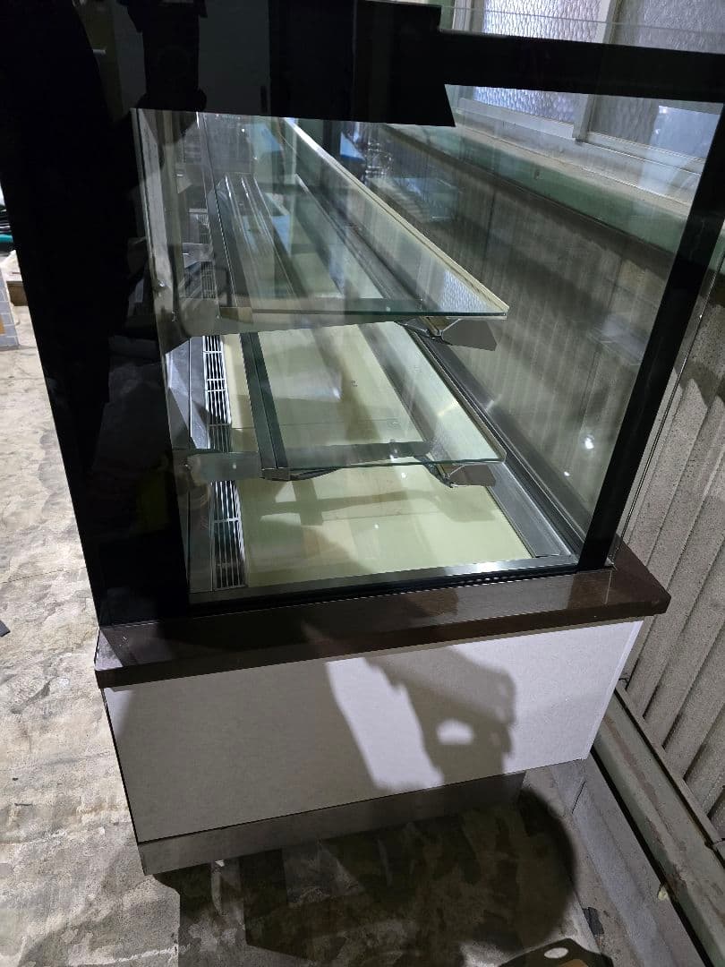 大型冷蔵ショーケース　3段　業務用