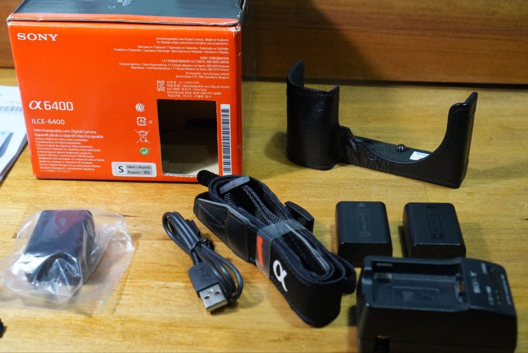 Mabu　SONY ILCE-6400(S) 純正チャージャー、電池x2