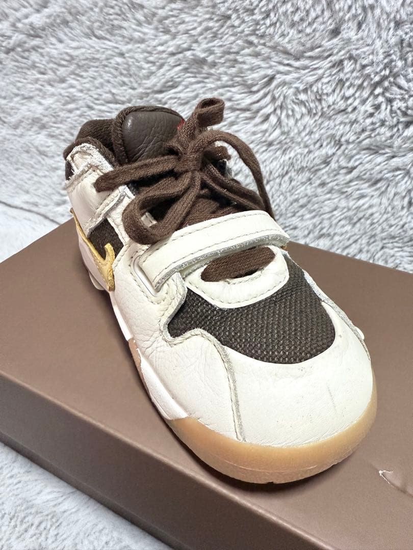 トラヴィス・スコット x ナイキ TD ジョーダン ジャンプマン ジャック TR