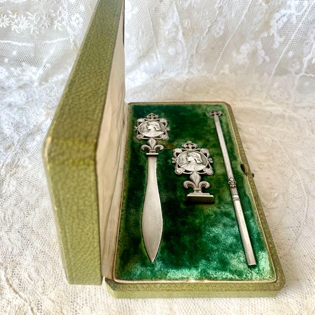 ＊rita_antique＊　ジャンヌダルクのボックス入りステーショナリー