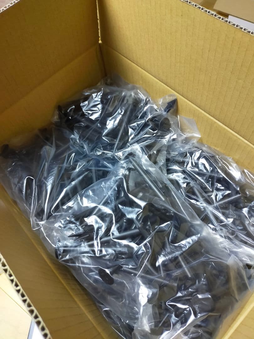 防草シート　プラピン　498本