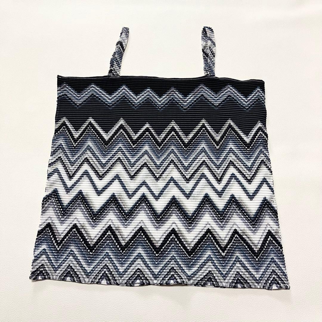 美品　イッセイミヤケ　キャミソール　プリーツ　M