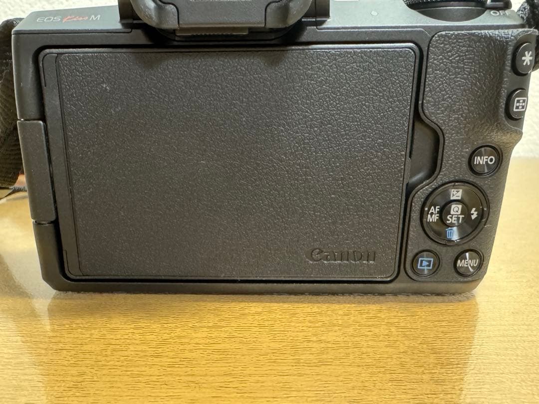 S*i様 Canon EOS Kiss M 標準ズームキット+カメラ備品セット