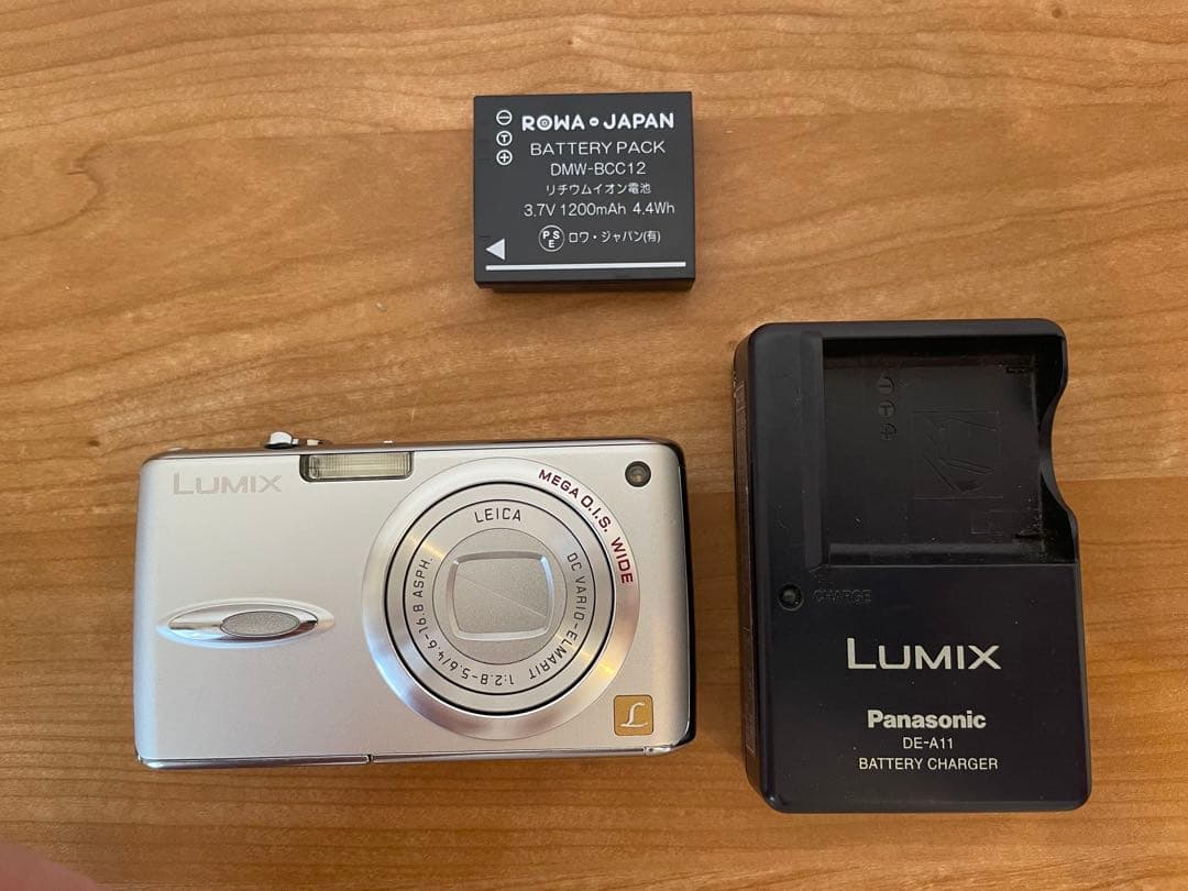 【Panasonic】LUMIX DMC-FX01 シルバー