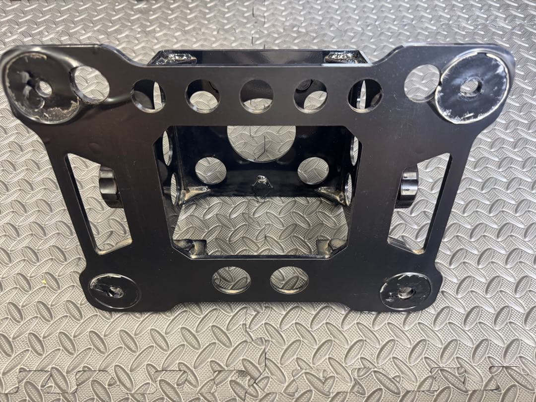 k*o様 アピオ (APIO) スペアタイヤブラケット　ジムニー　JB64