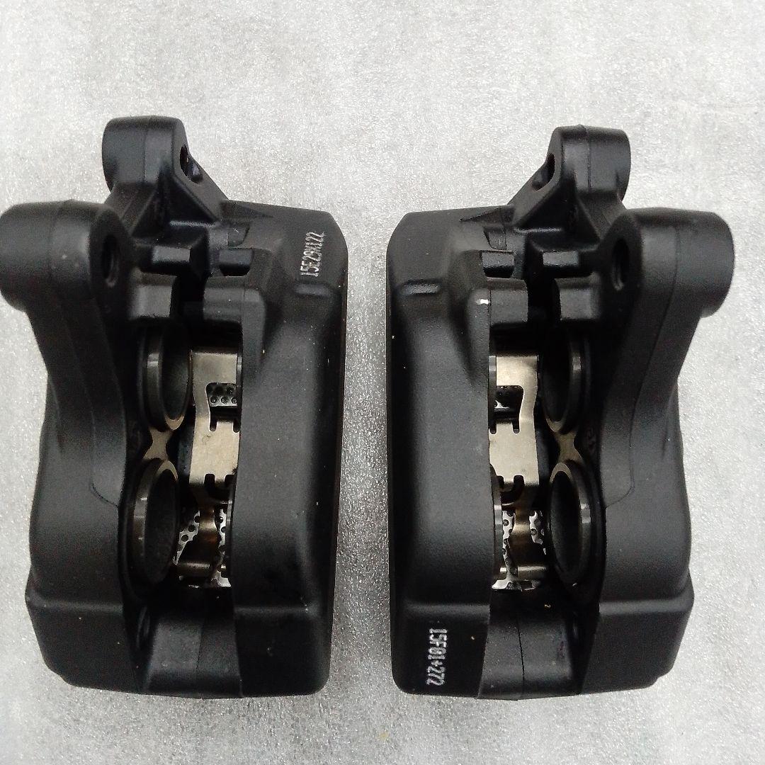 ツインカム　ツーリング　ブレーキキャリパー　純正　FLHX FLTR