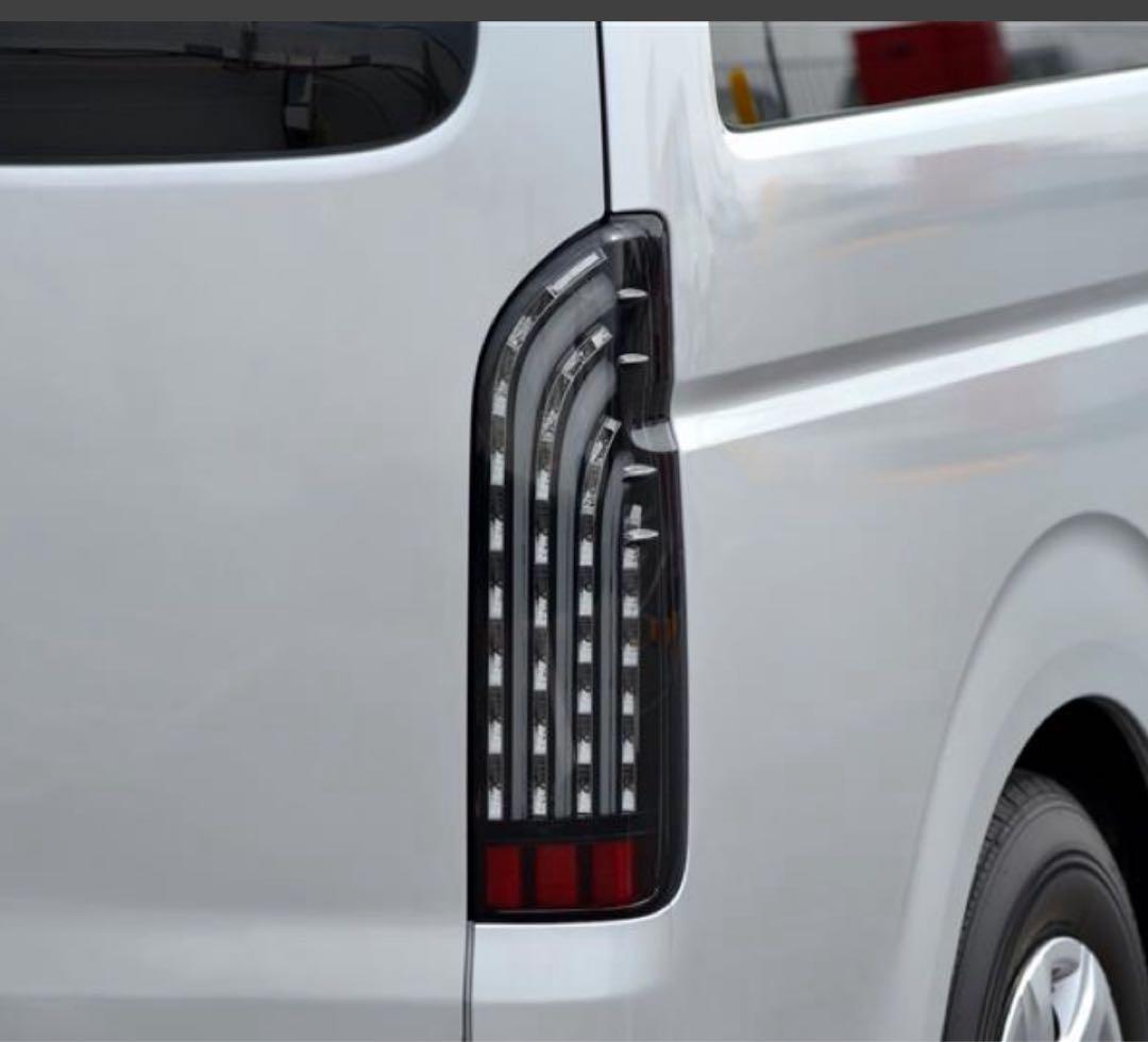 ハイエース200系テールランプ