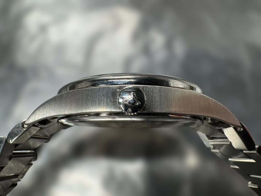 【美品】Vivienne Westwood 時計 VV207BKSL 箱有