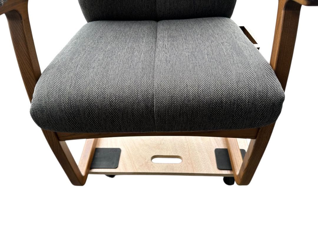 ひとちりん　FUJI FURNITURE／Rauha／リクライニングチェア