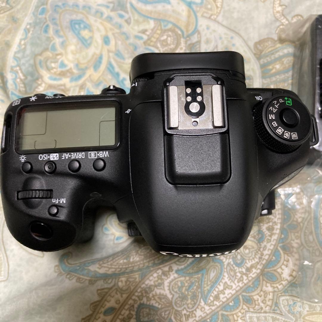 CanonキャノンEOS 7D mark ii元箱有