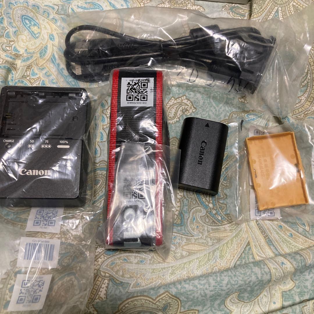 CanonキャノンEOS 7D mark ii元箱有