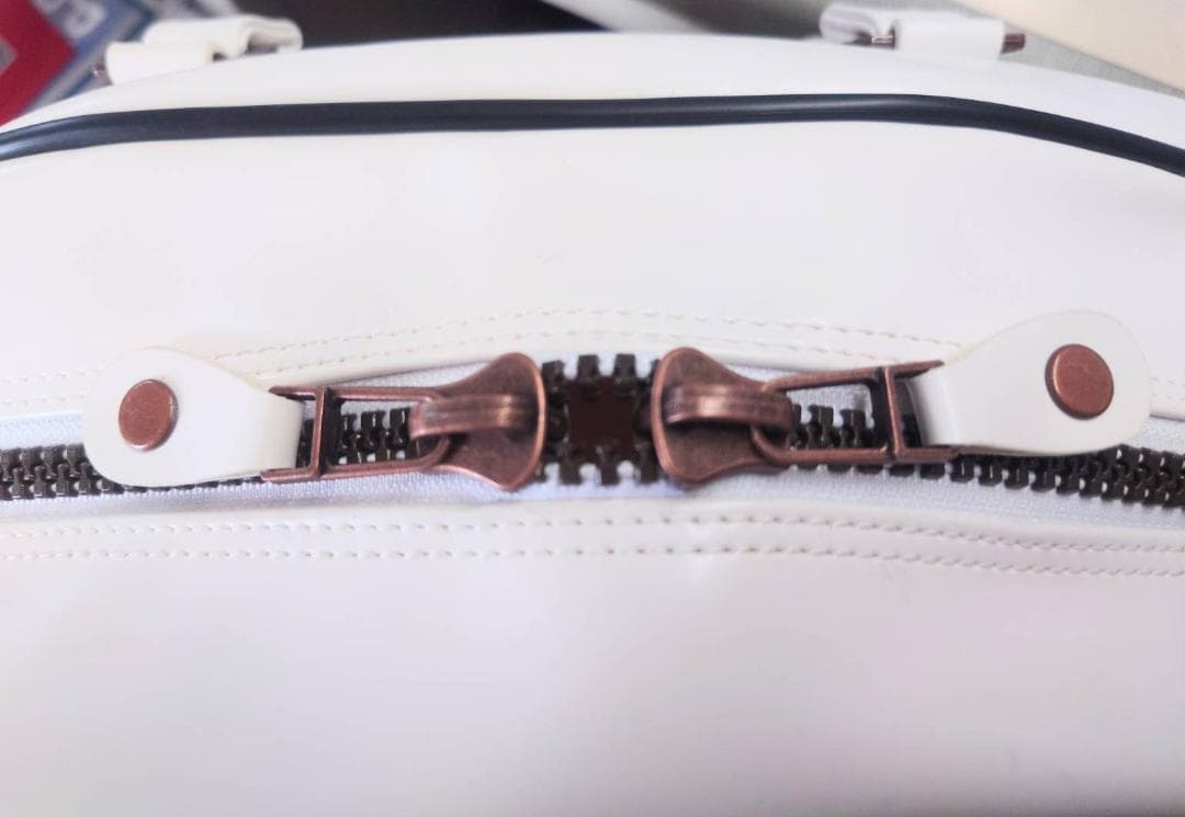 Von Dutch ホワイト ボストンバッグ