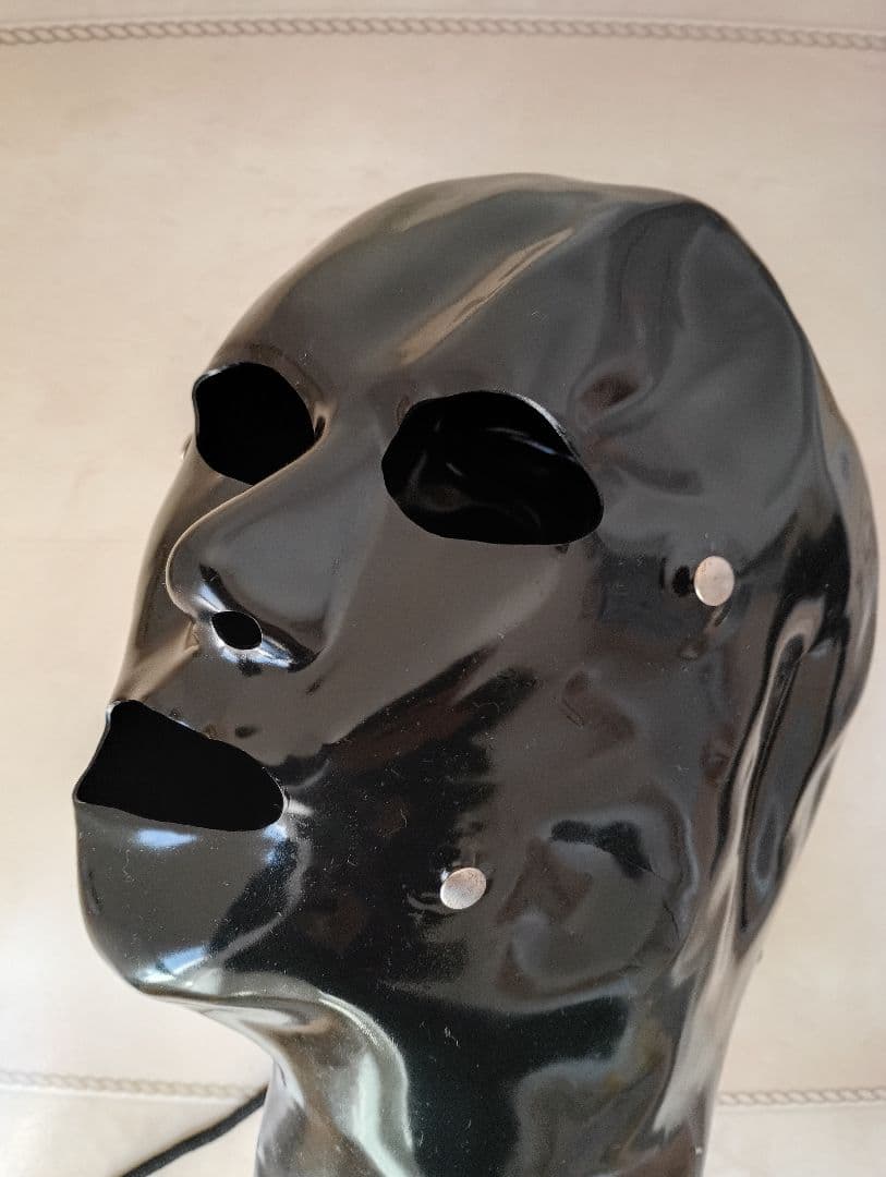 Rubber's Finest 本格ラバーマスク 1.2mm 厚 男Lサイズ