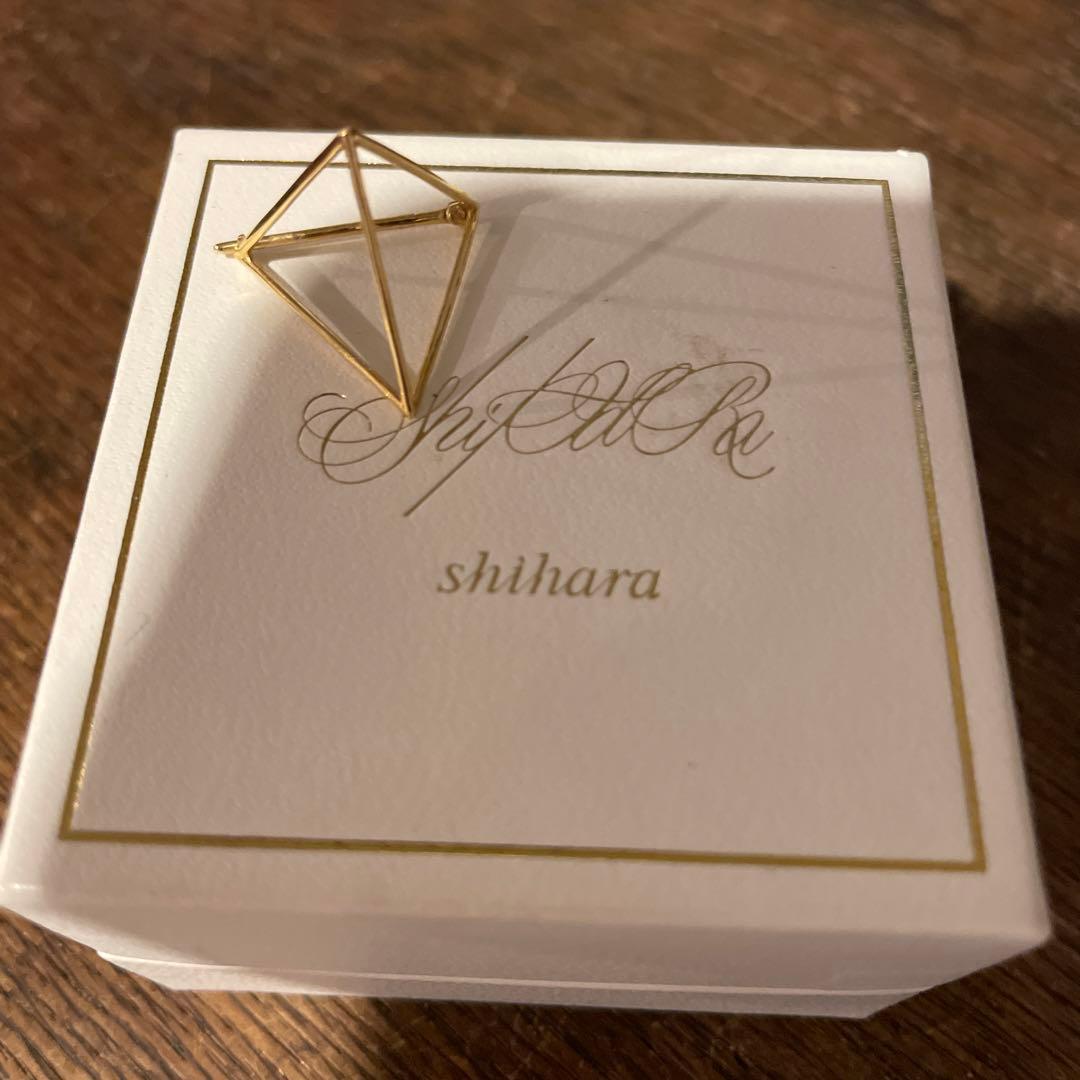 shihara triangle pierce 18k 箱　巾着付