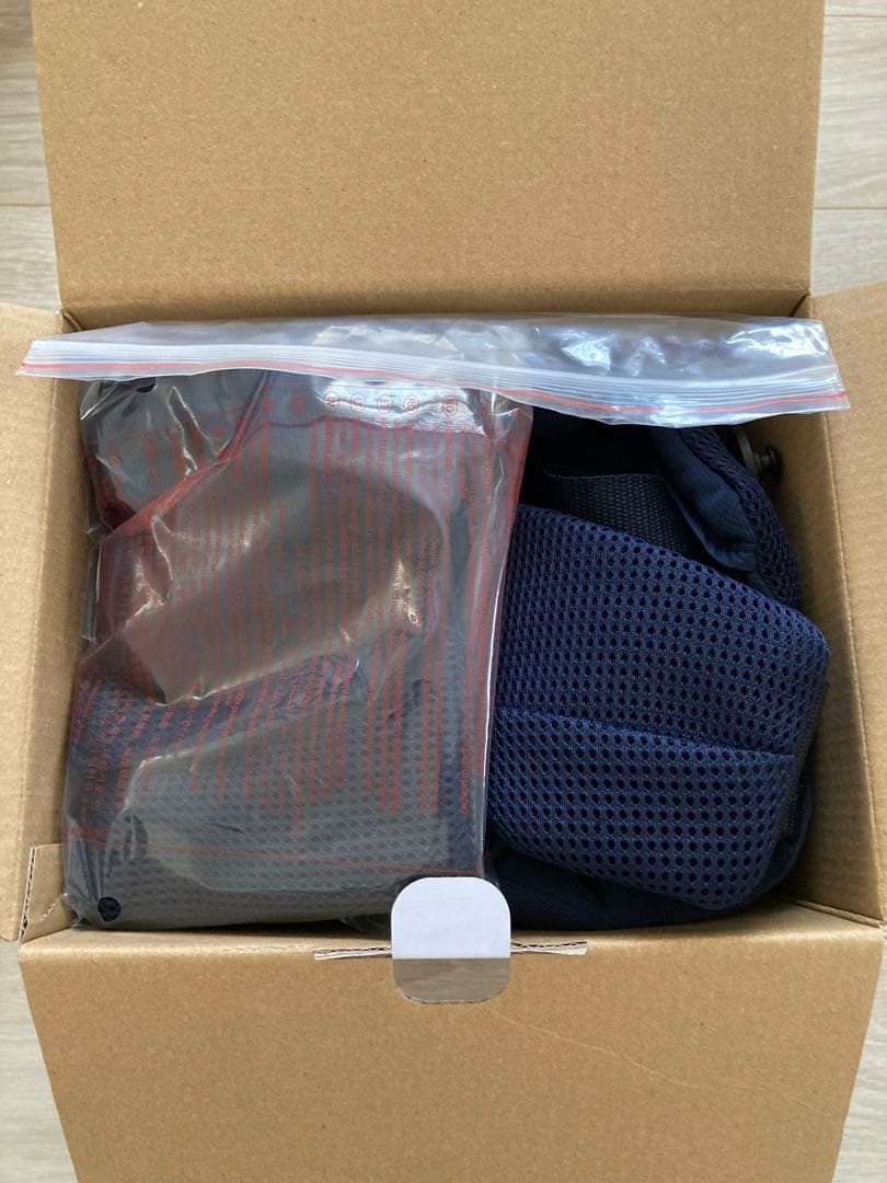 【美品】アップリカ　ラクリスLaclis 抱っこ紐 ネイビー　ラクリス