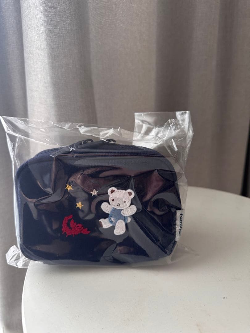 【完売品　最終値下げ】familiar ファミリア　星座ポーチ　さそり座