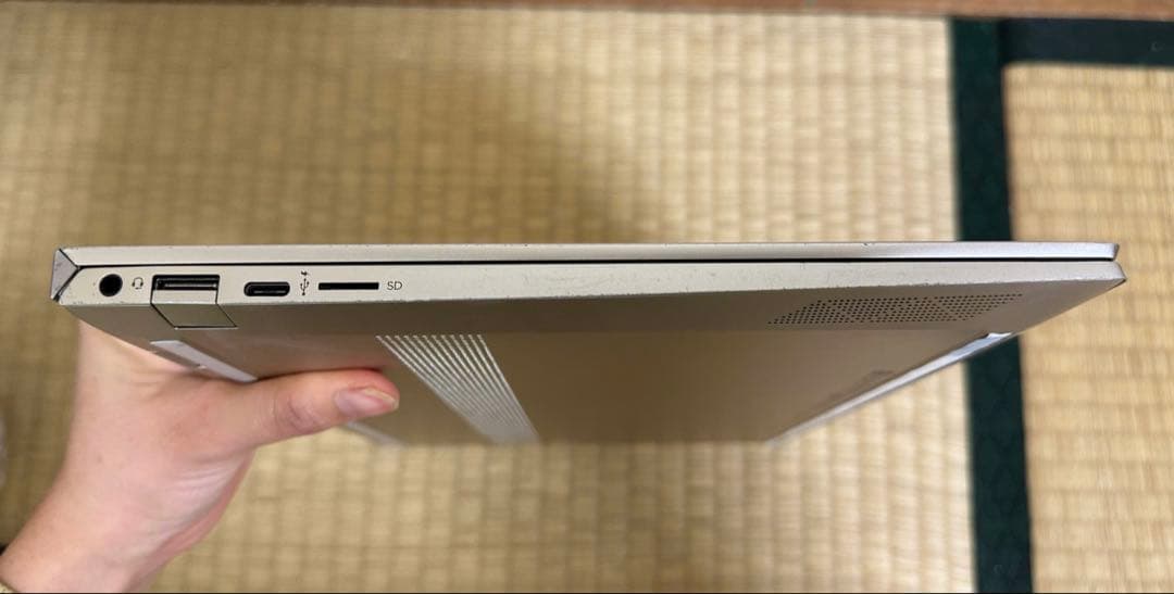 Hp Envy. Core i5-8250u. メモリ 8gb. ジャンク.