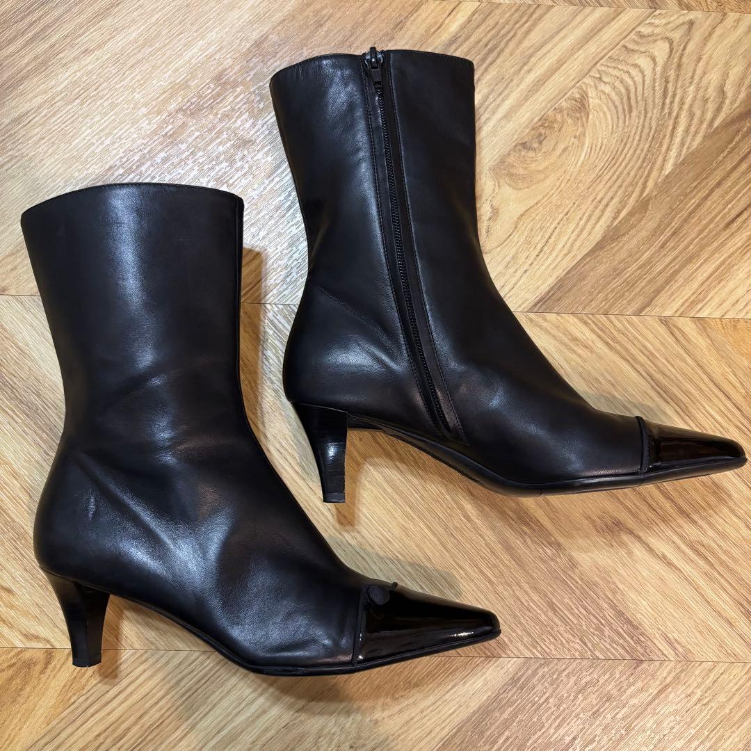【極美品】サルヴァトーレフェラガモ レザーショートブーツ サイドジップ 24cm