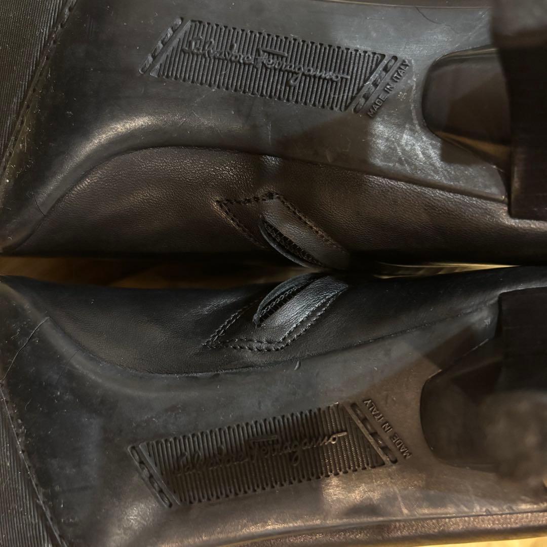 【極美品】サルヴァトーレフェラガモ レザーショートブーツ サイドジップ 24cm