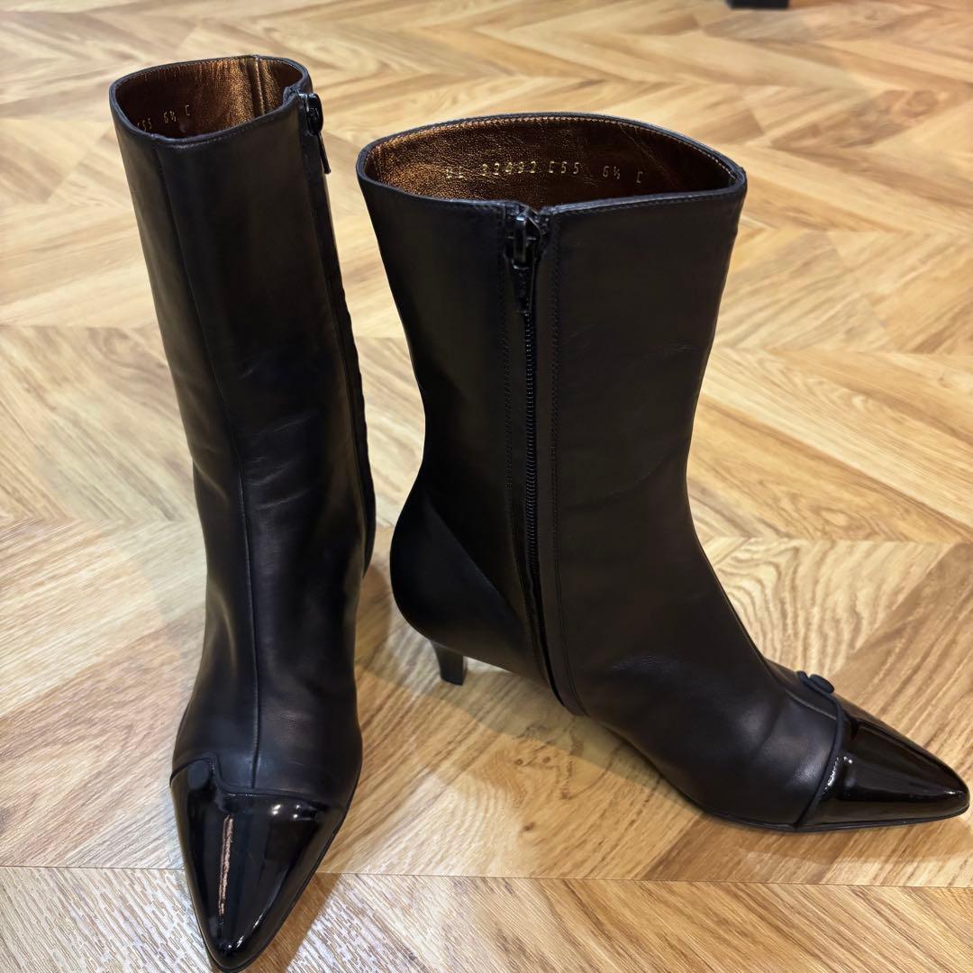 【極美品】サルヴァトーレフェラガモ レザーショートブーツ サイドジップ 24cm
