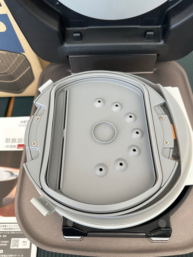 日立IHジャー炊飯器 RZ-W100EM(内釜なし)