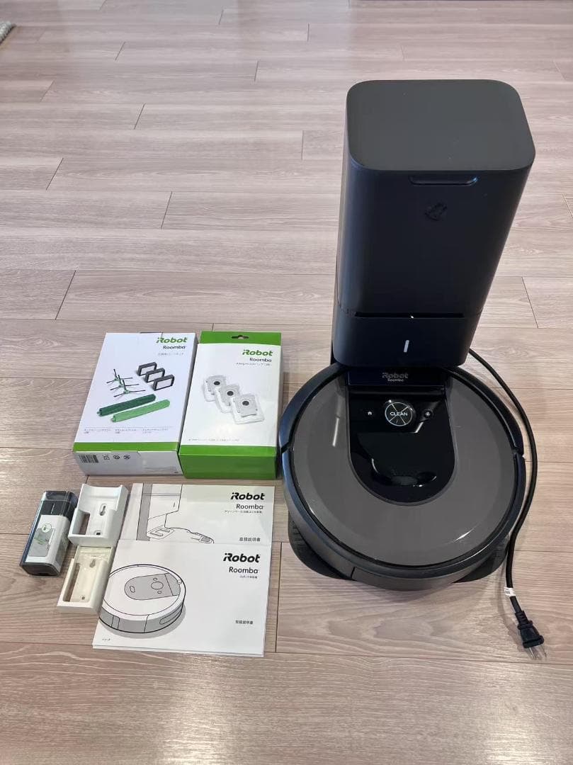 iRobot Roomba ルンバ i7+ (純正交換用パーツ付き)　美品