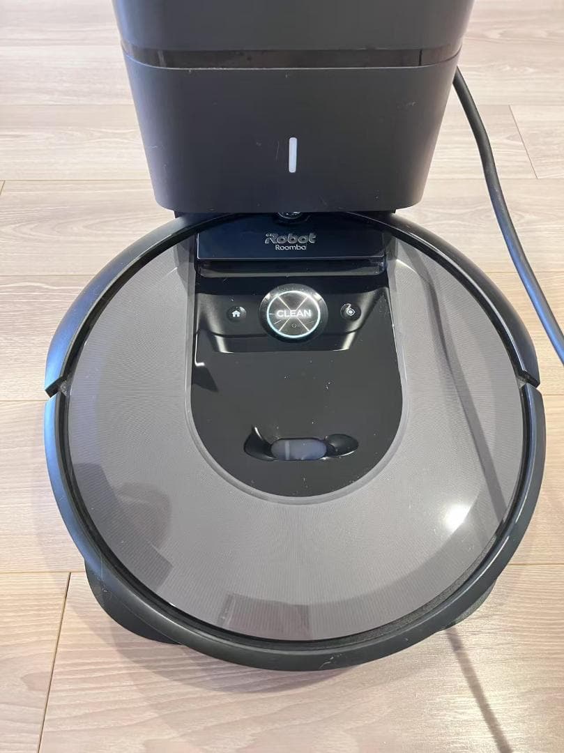 iRobot Roomba ルンバ i7+ (純正交換用パーツ付き)　美品