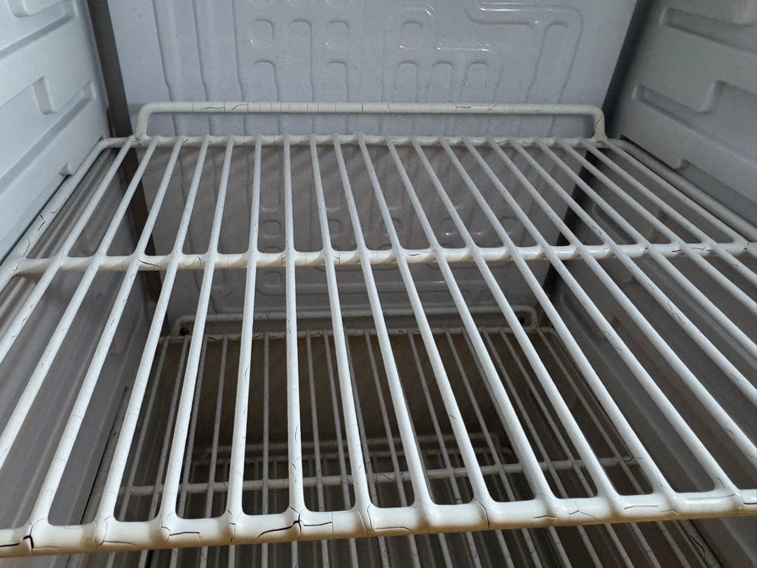 光る！Monster Energy ロゴ入り冷蔵庫