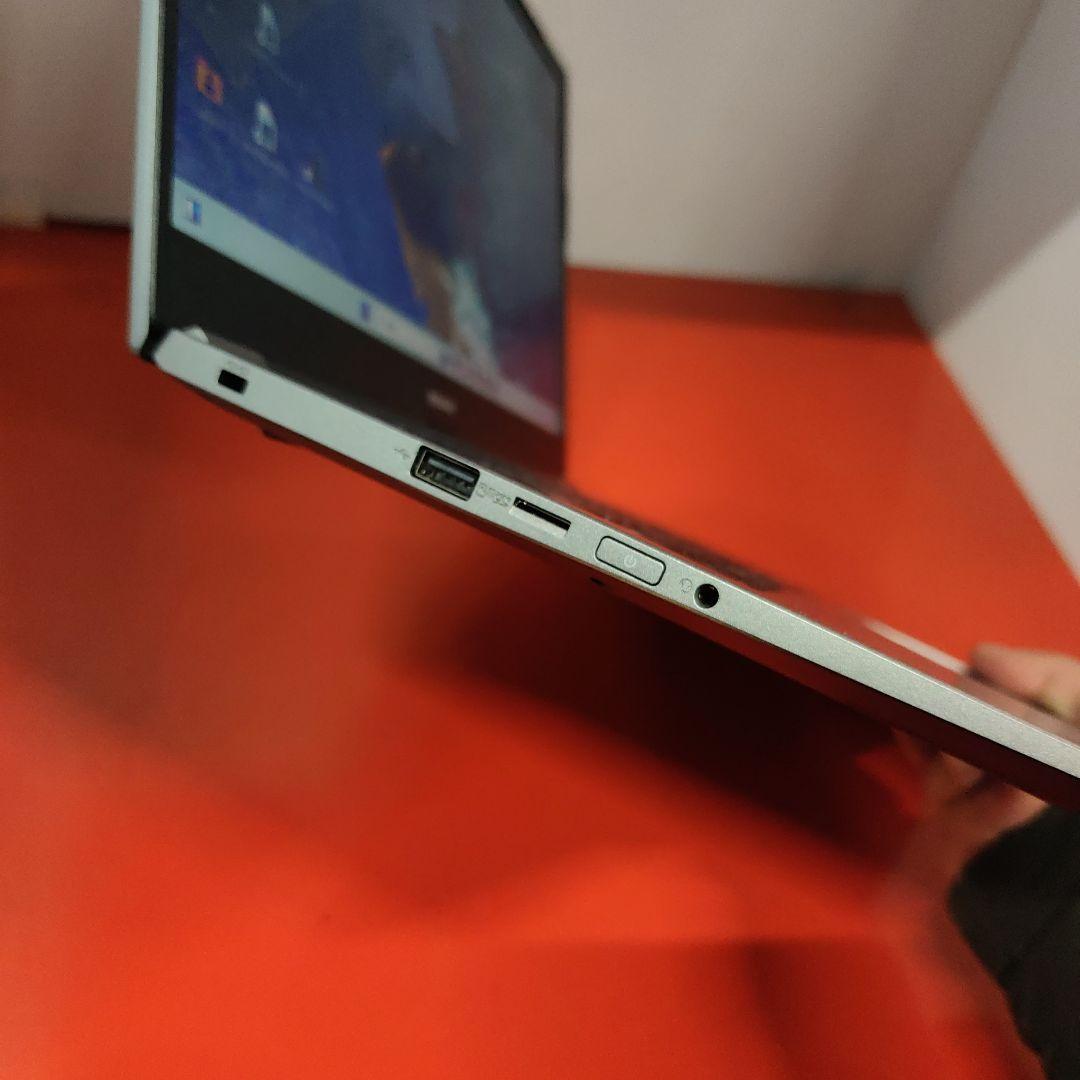 Windows11ノートパソコン 極美品Intel Core 8世代 爆速SSD