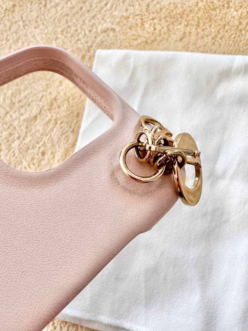 【日本限定】 Lady Dior iPhone 15 Proケース ラムスキン