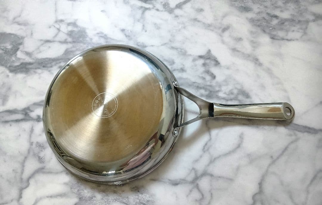 b*q様 CORELLE こびりつきにくい次世代フライパン 28cm