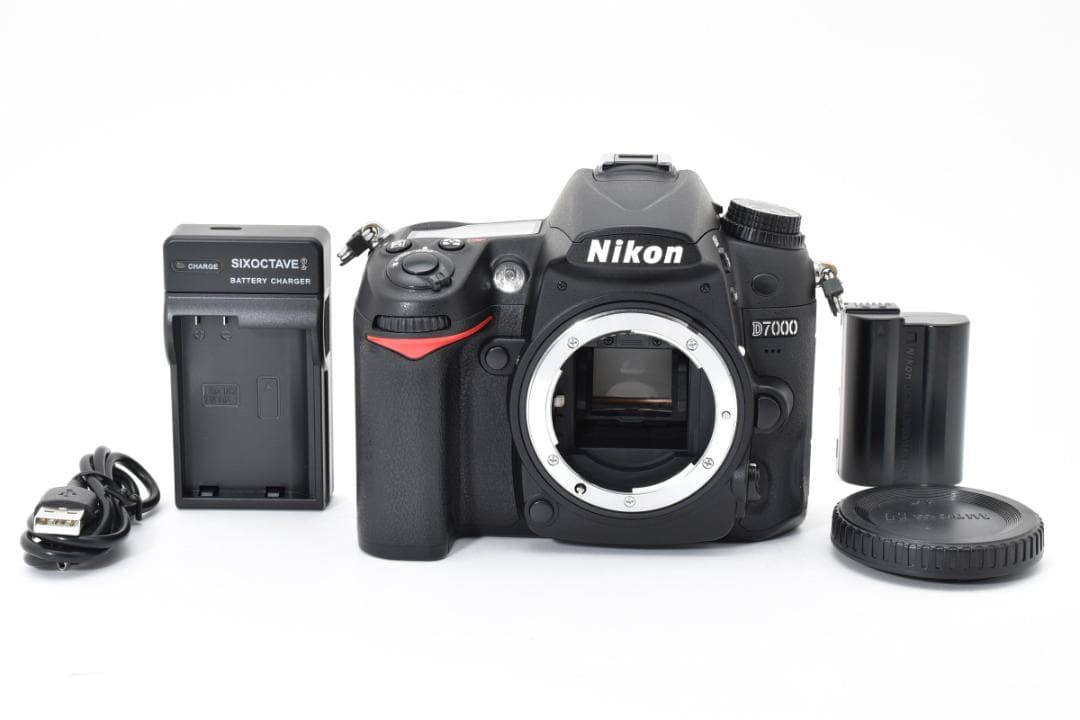 美品・ショット数5321回 ニコン Nikon D7000 ボディ 一部訳あり