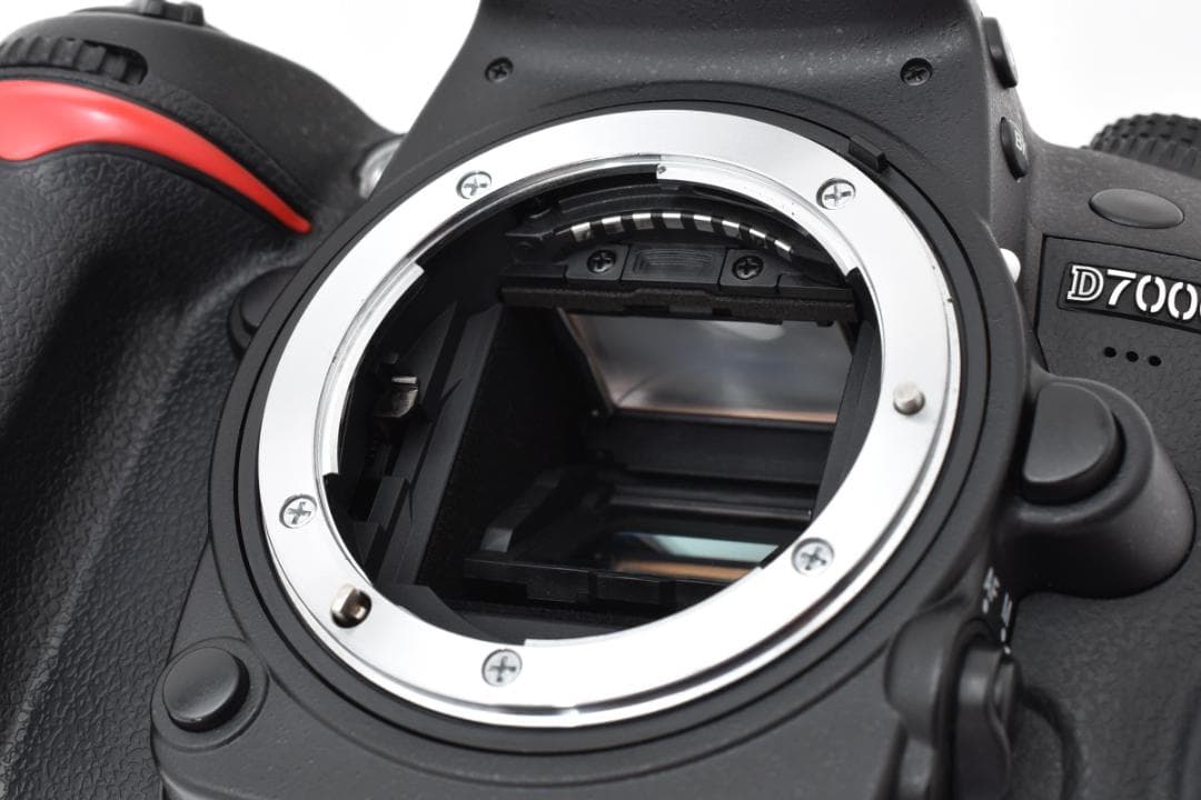 美品・ショット数5321回 ニコン Nikon D7000 ボディ 一部訳あり