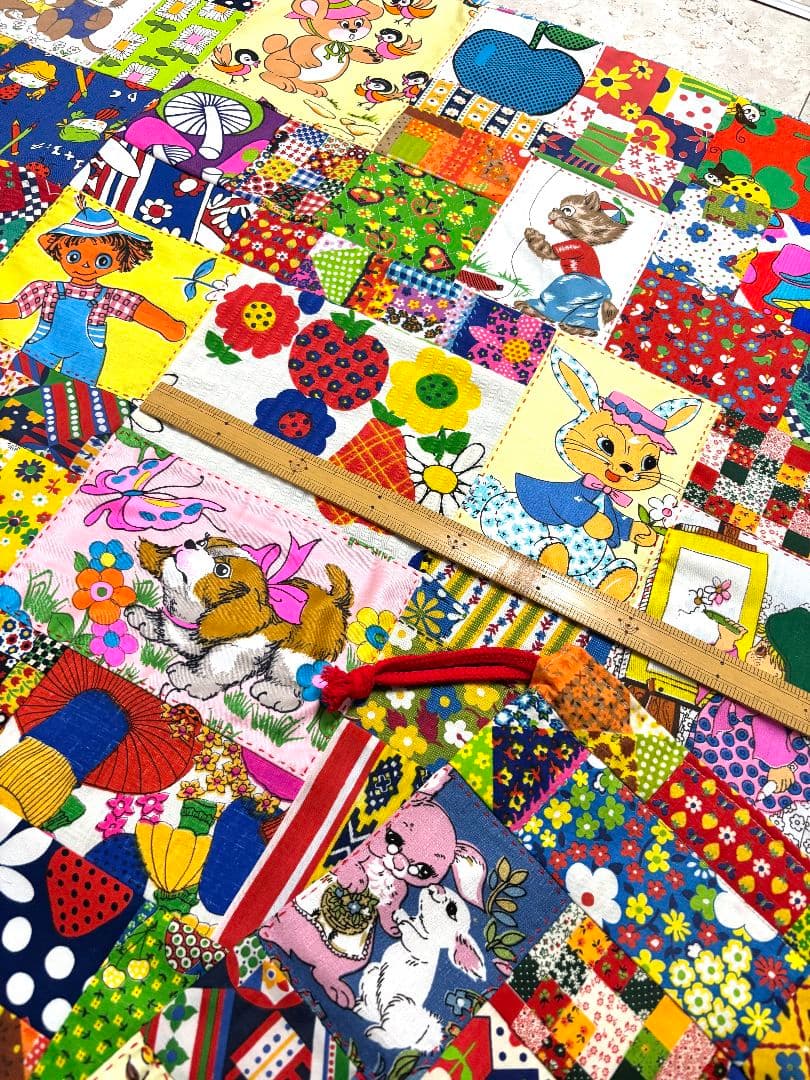 ハンドメイド❇大きめビンテージ❇レトロアニマルパッチワークマットと巾着セット