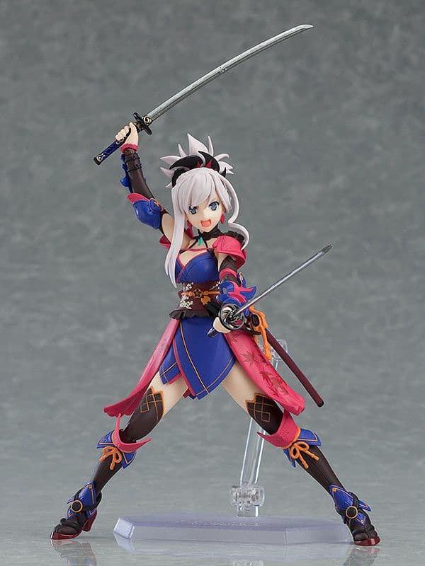 figma セイバー / 宮本武蔵【未開封】