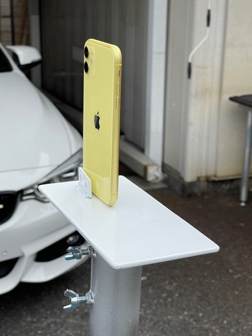 記念撮影スマホスタンド　スマホを載せるだけで角度調整可能