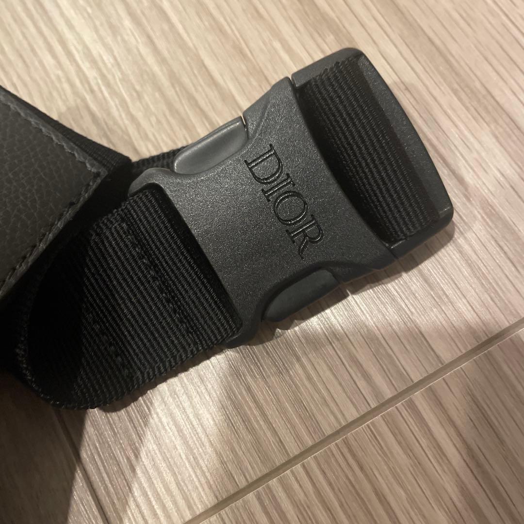 【美品】ディオール　KAWS　ウエストバッグ　ボディーバッグ　カード付