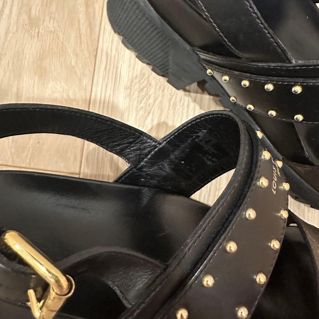 Louis Vuitton スタッズ付きサンダル