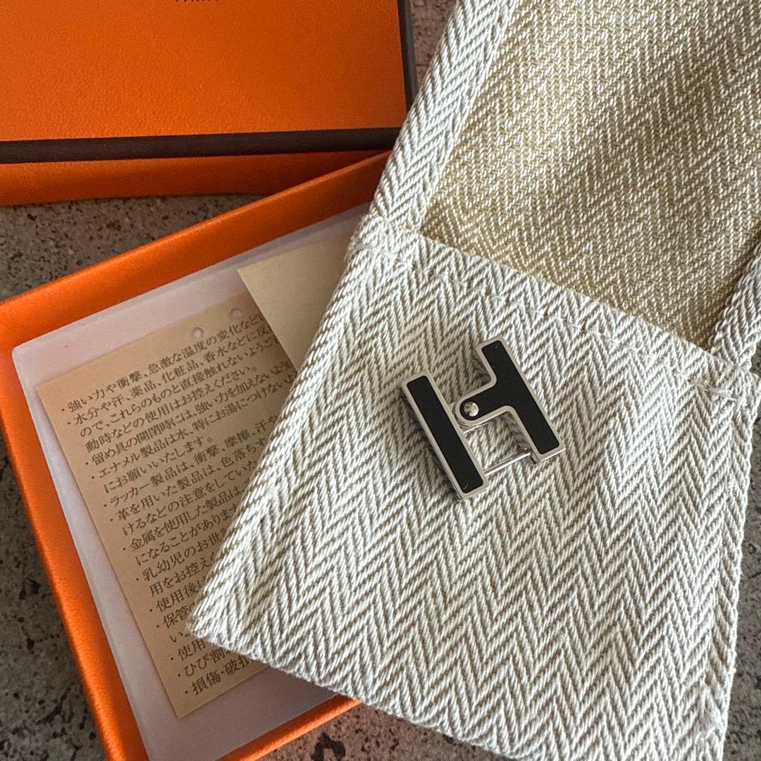 エルメス片耳ピアス