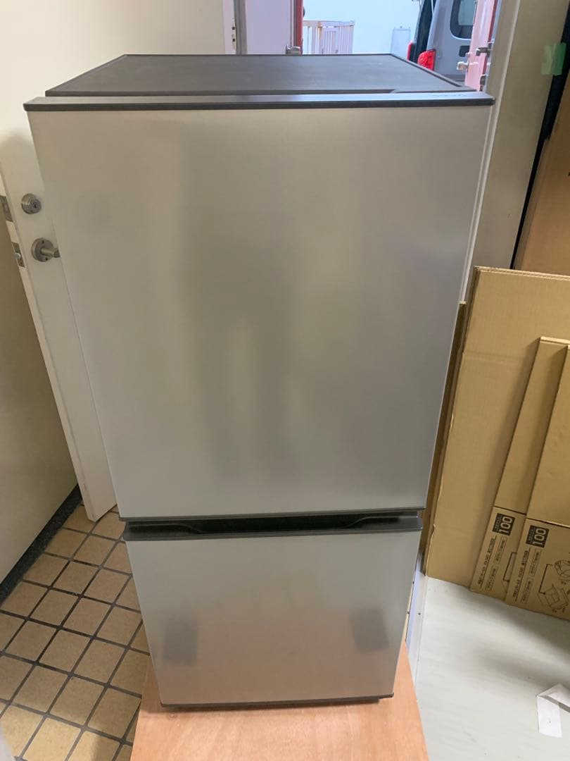 冷蔵庫 シャイニーシルバー AQR-14RBK-S 137L 2024年 大阪