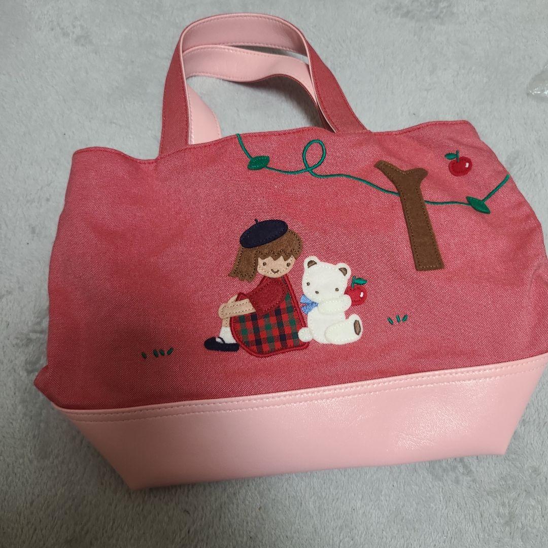 【未使用】familiar　トートバッグ　ミニポーチ　ストラップ３点セット