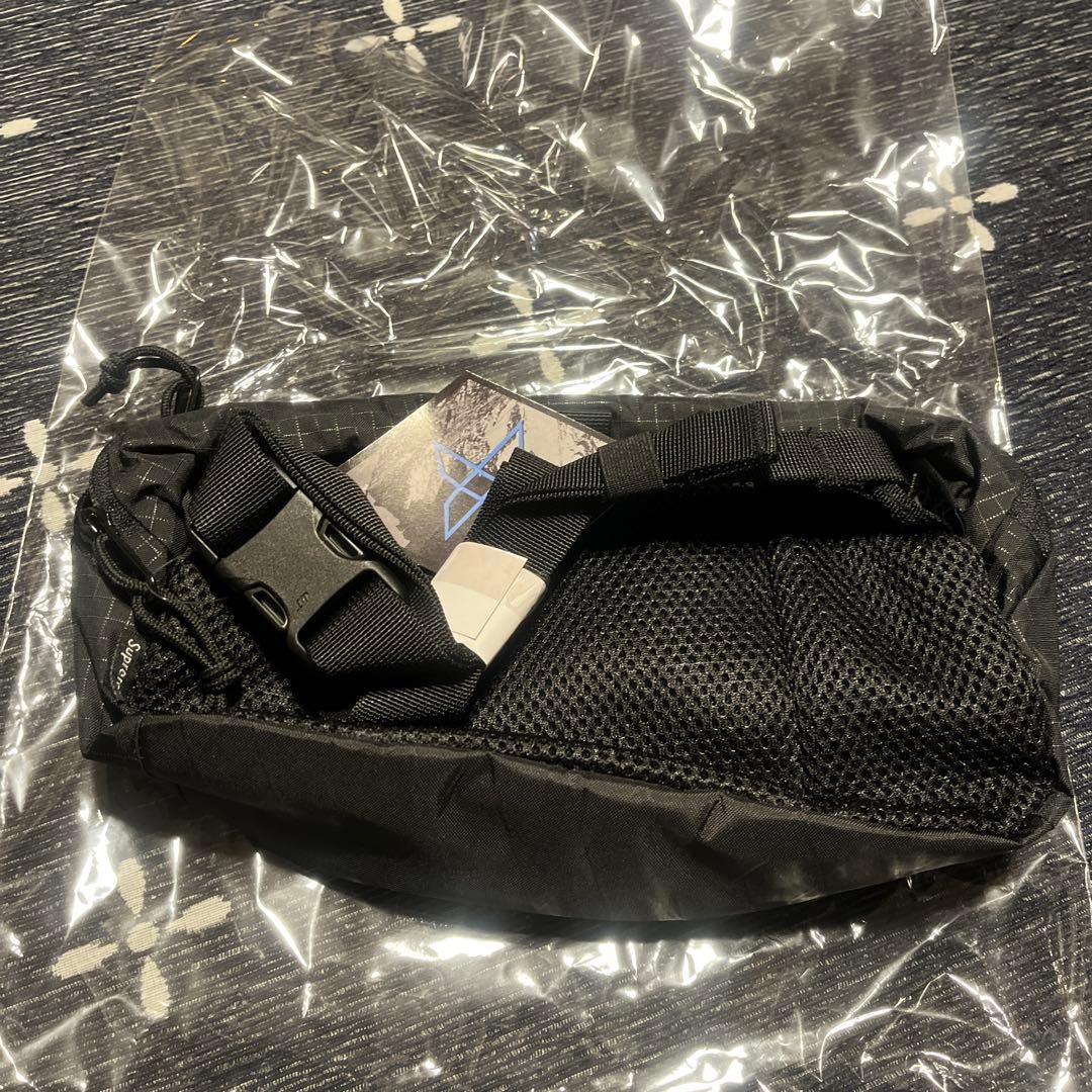 SUPREME ブラック ボディバッグ・ウエストポーチ