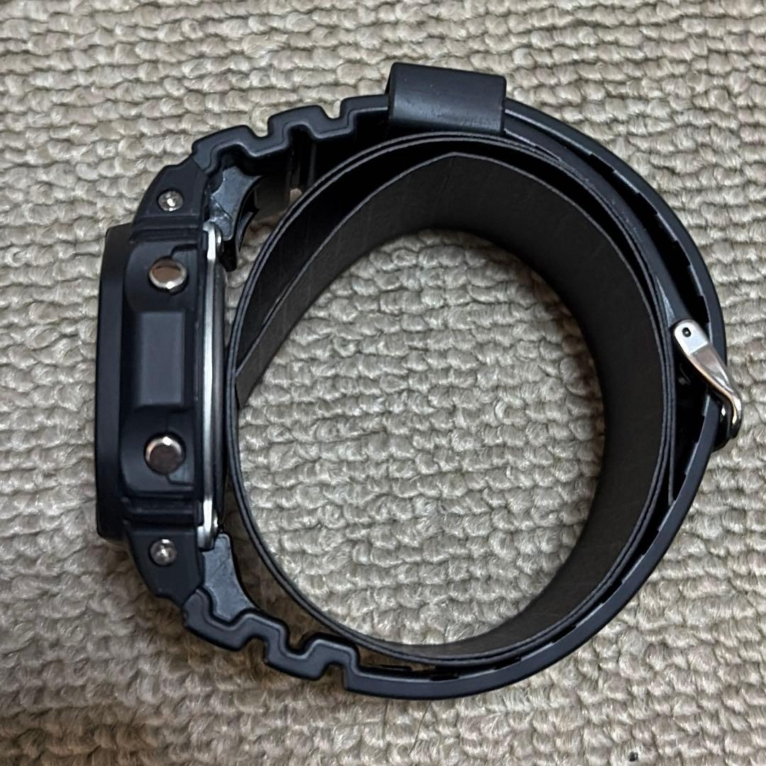 美品　GーSHOCK G-5600UE-1JF