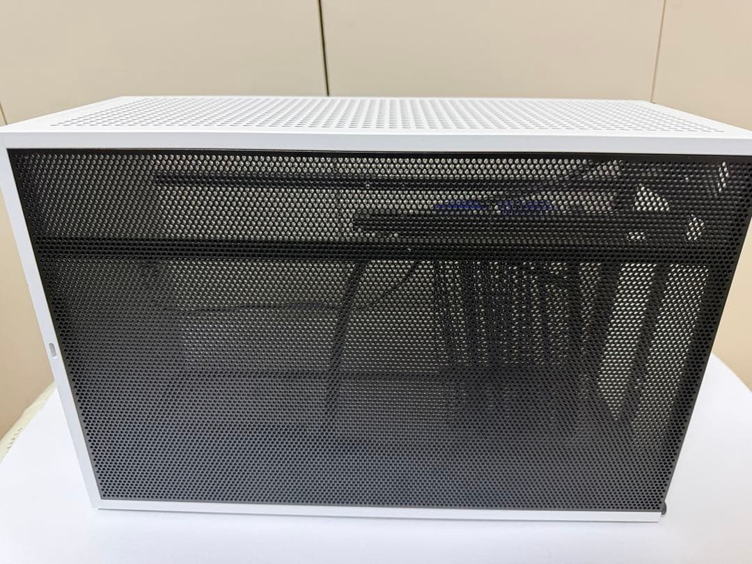 FormD T1 V2.1 E-White / サイドガラスパネル付