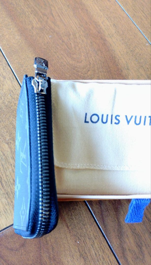 LOUIS VUITTON ヴィトン ポルトモネジュール モノグラムエクリプス