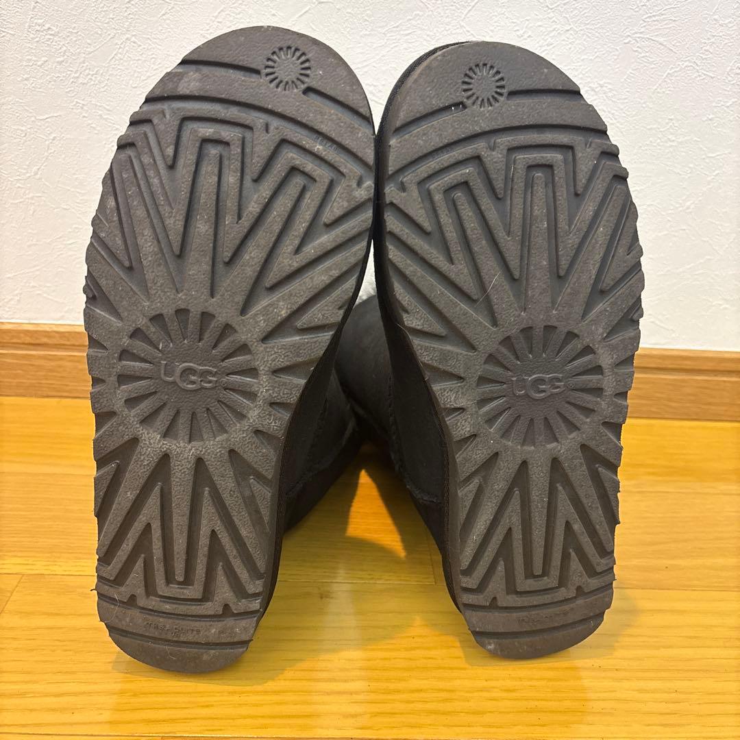 【数回使用】UGG 25cmムートンブーツ ブラック クリスタルボタン 付き