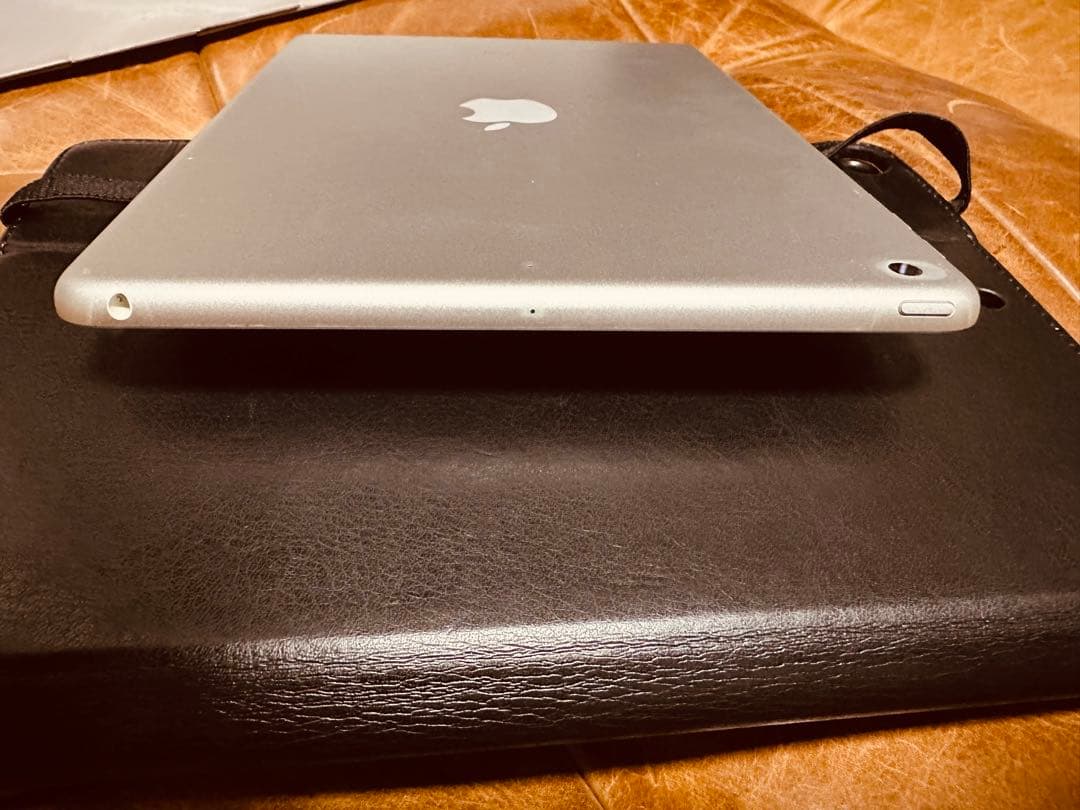 Apple iPad (第6世代) Wi-Fi/32GB 中古