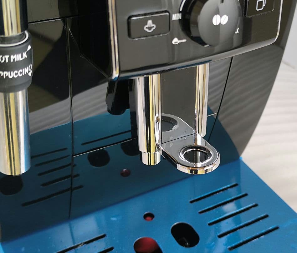 デロンギマグニフィカS コンパクト全自動コーヒーマシン ECAM23120B